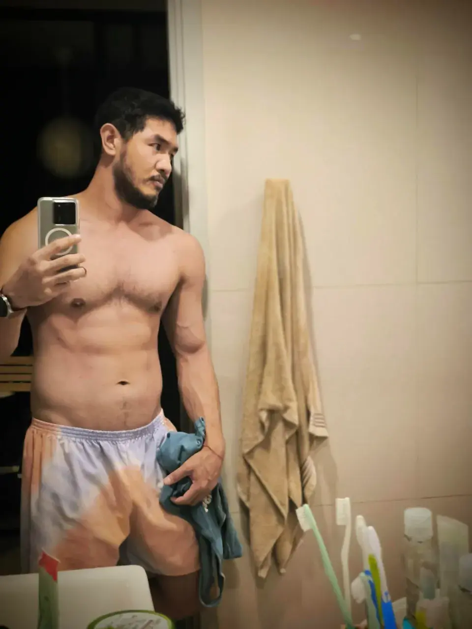 หวานอม ขมก็จะกลืน