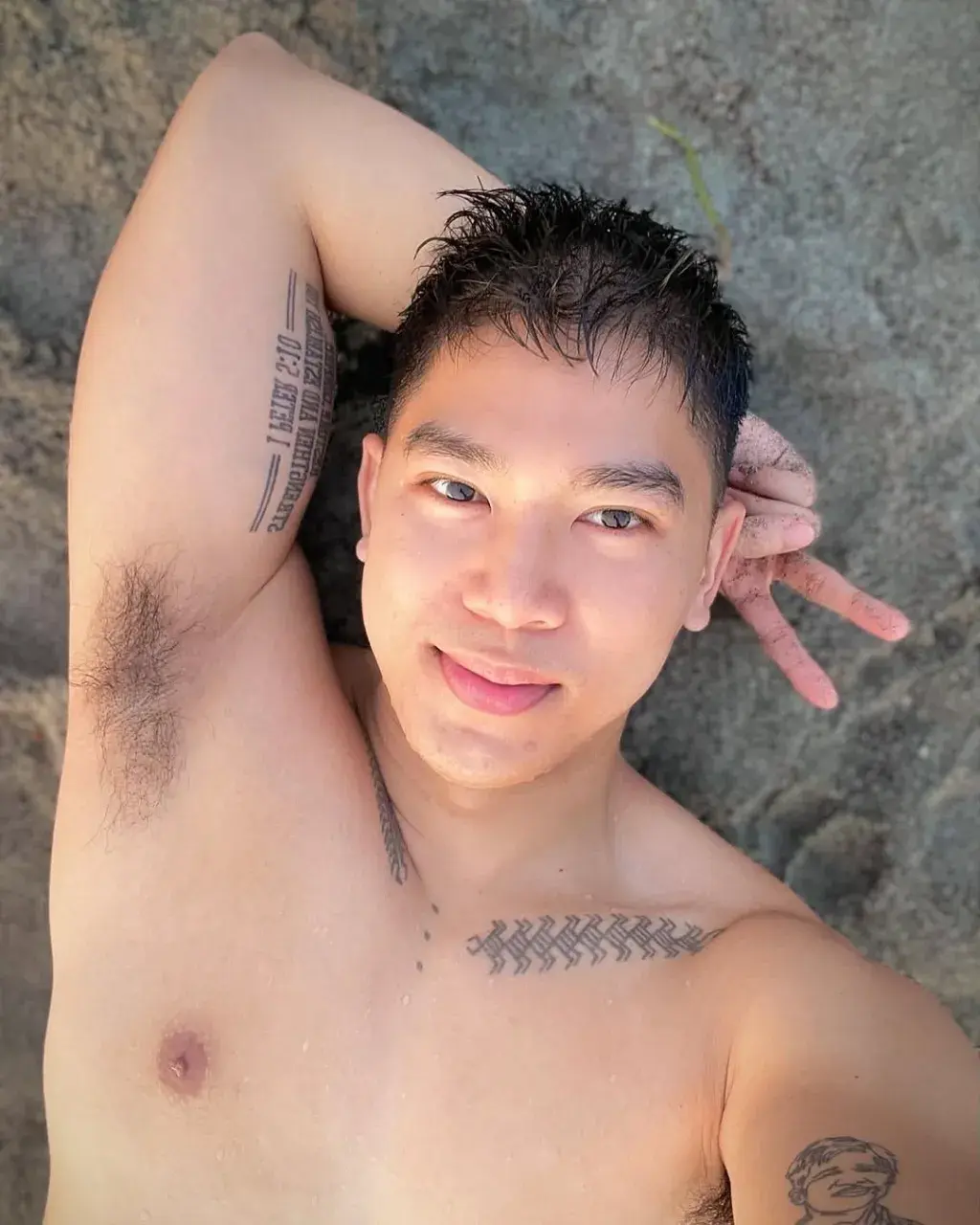 วงแขนพ่อ ..แสนเสว