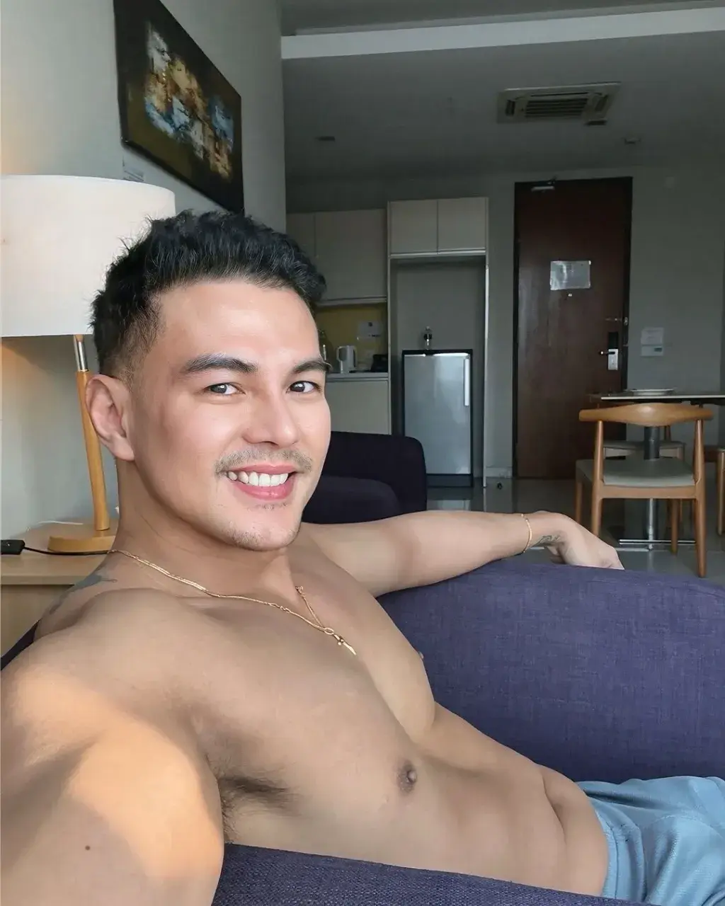 นมกล้ามน้ามมแตก