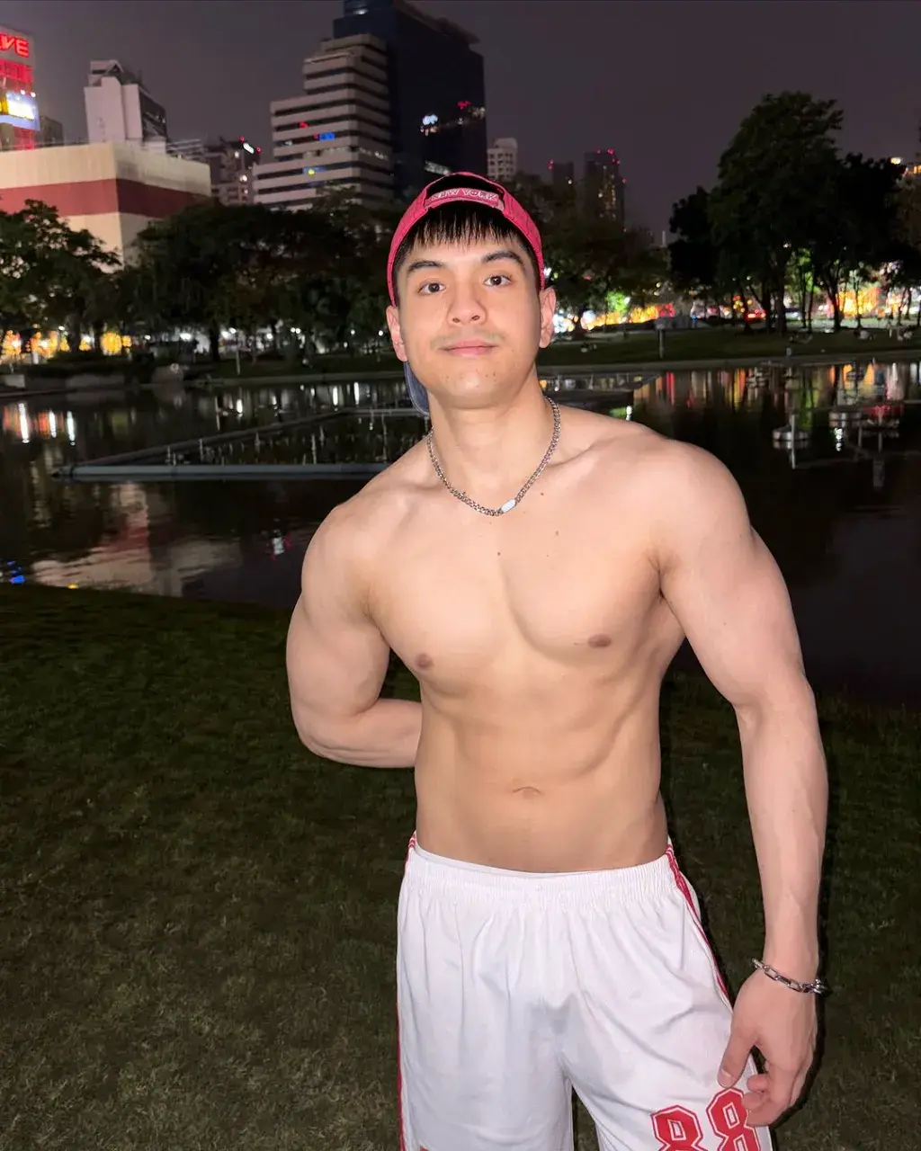 กล้ามนั้นทำฉ้านนนเสว