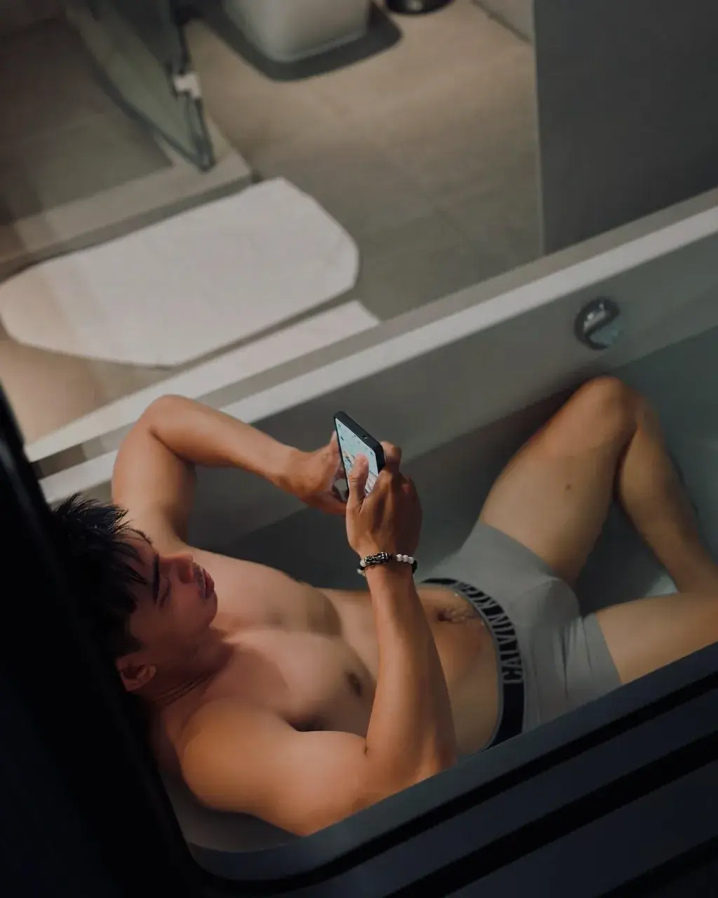 ไล่ลงคลังผัว