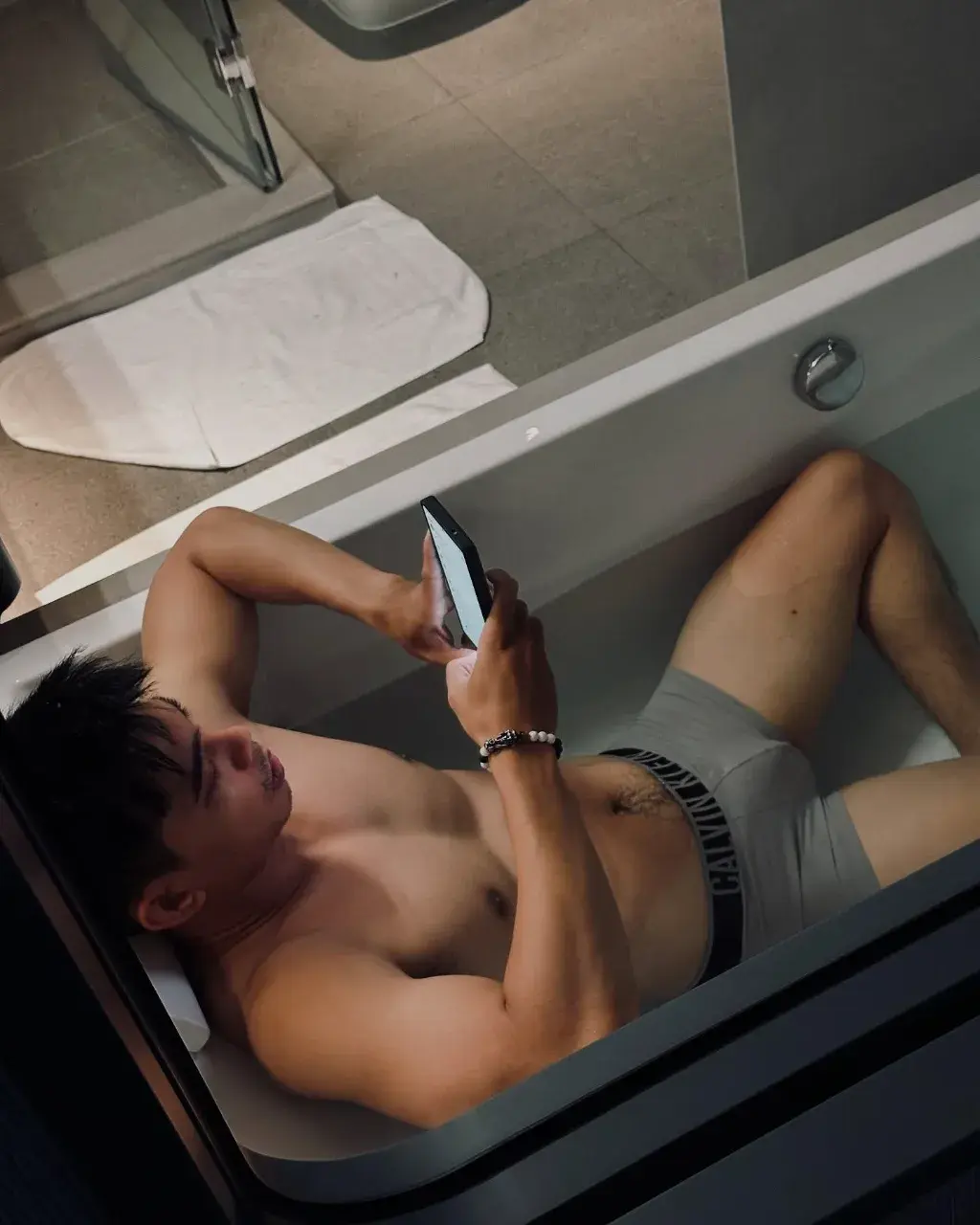 ไล่ลงคลังผัว