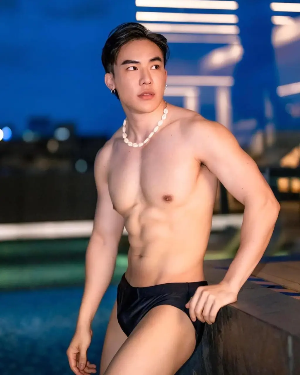 Swimsuit : Chattanatip Suranna