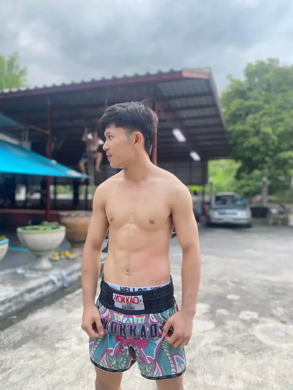 จะมวยให้สุดลำโค้ก