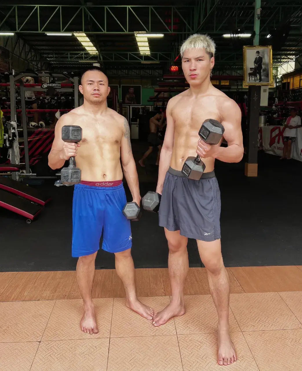 คลังเก็บไว้ มวยโค้ก