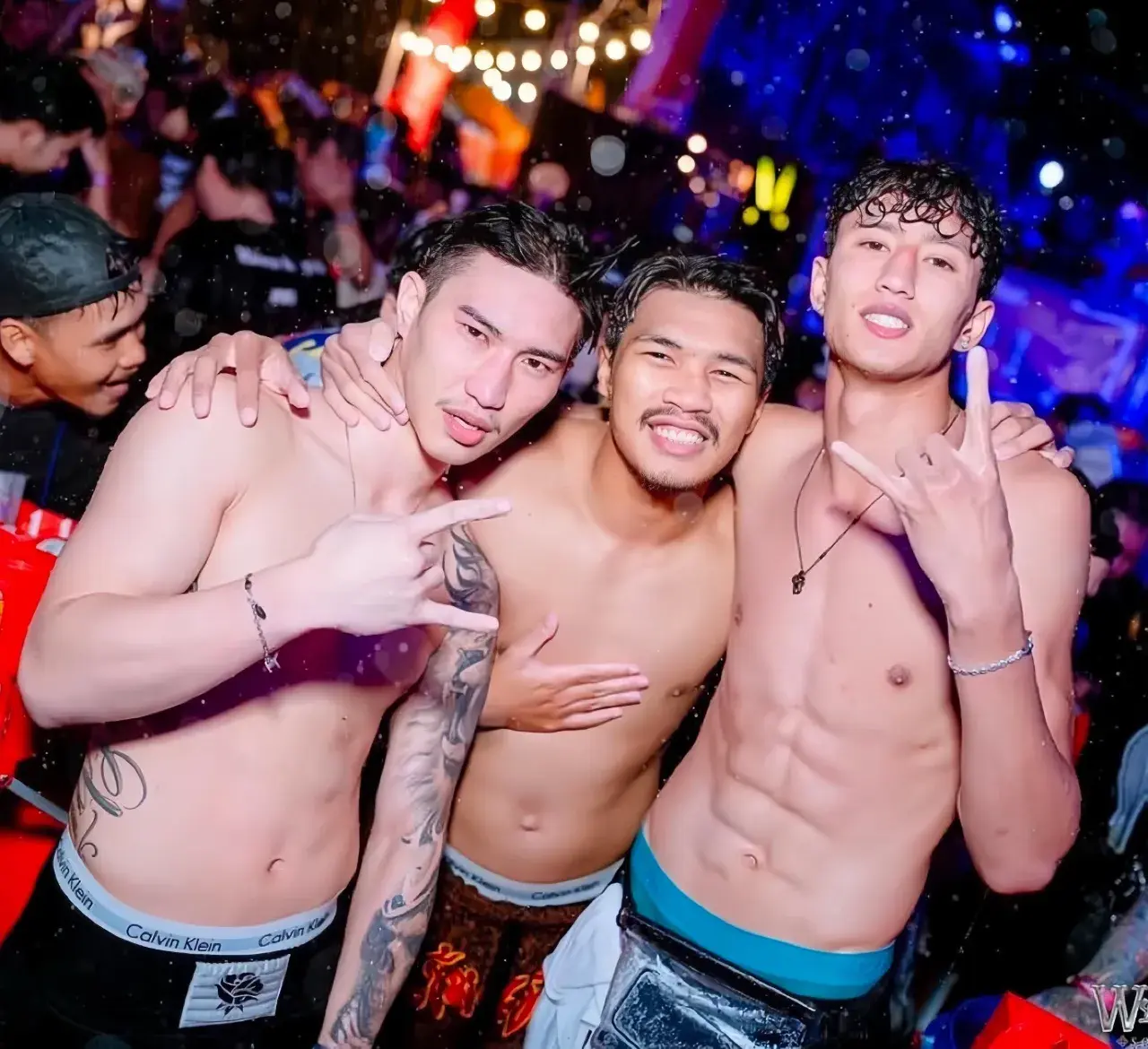 คลังเก็บไว้ มวยโค้ก