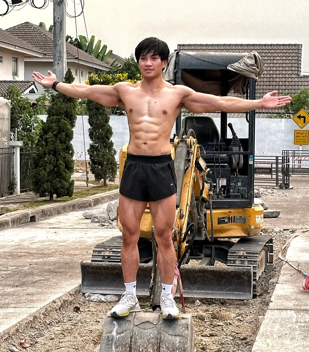 พลังน้ำรักไหลนอง