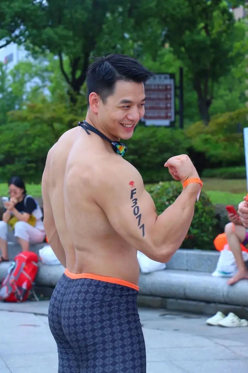 Cool and rugged guy : 胡悍Rocky