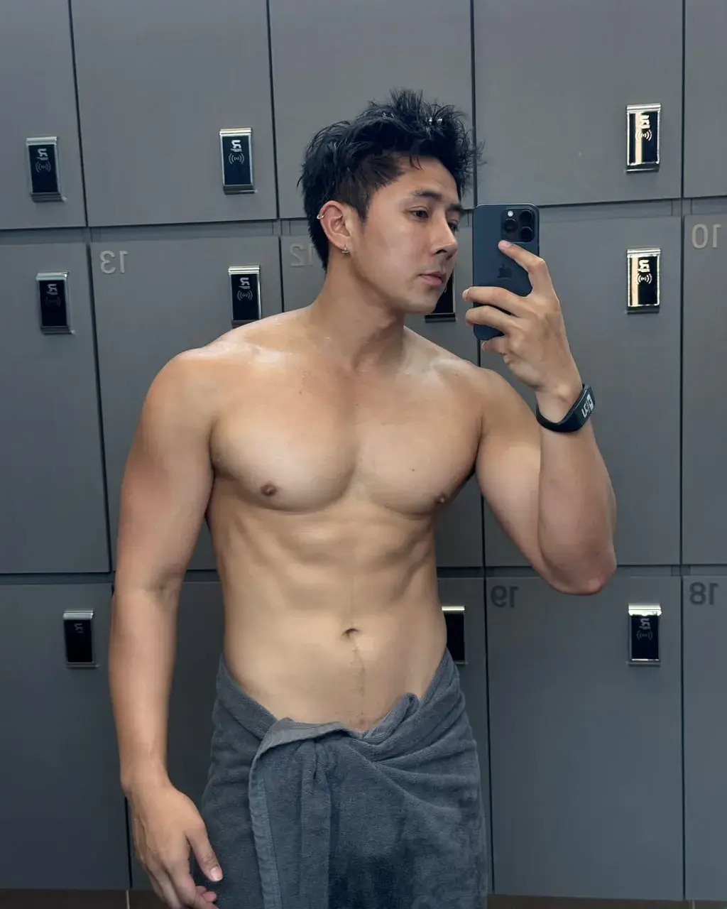 จุ่มนมแล้วเลีย