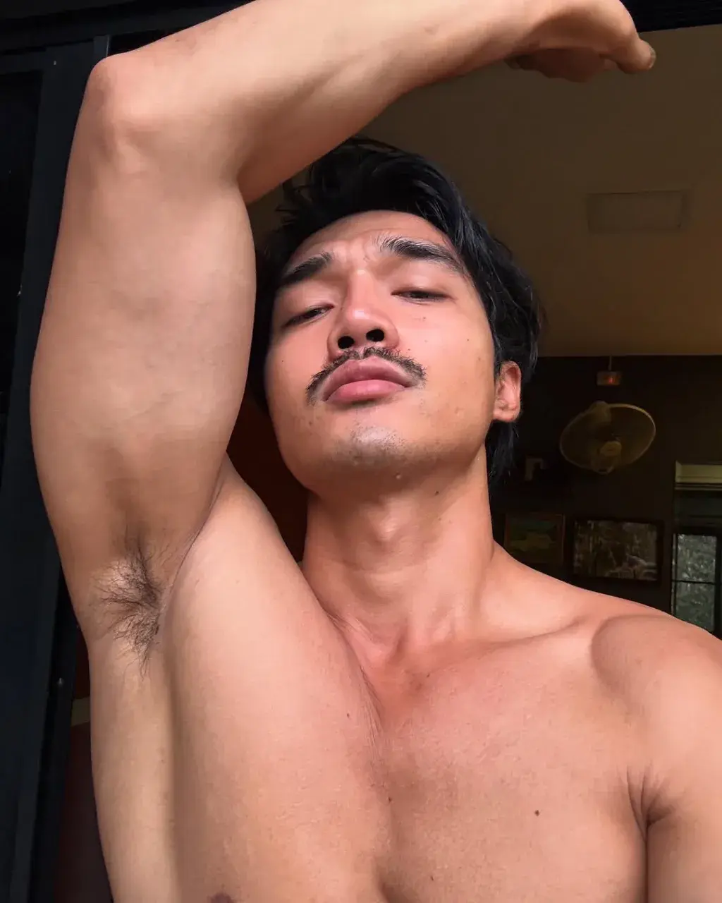 เสวปี๊พี่หนวด