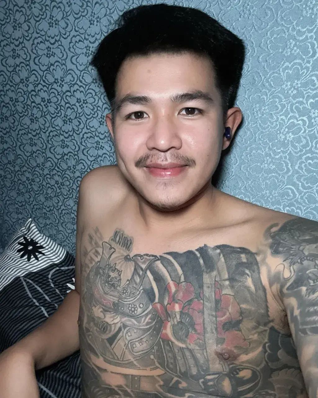 เสวปี๊พี่หนวด