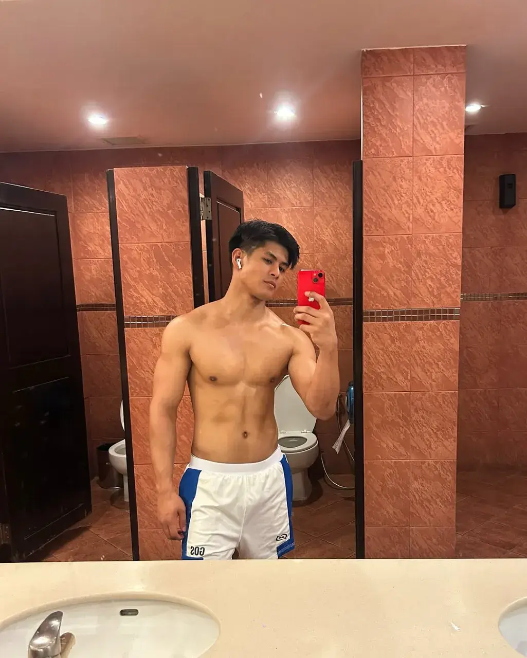 ยิ้มเก่ง