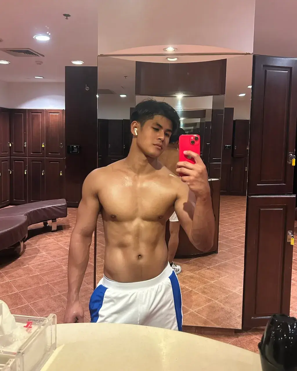 ยิ้มเก่ง