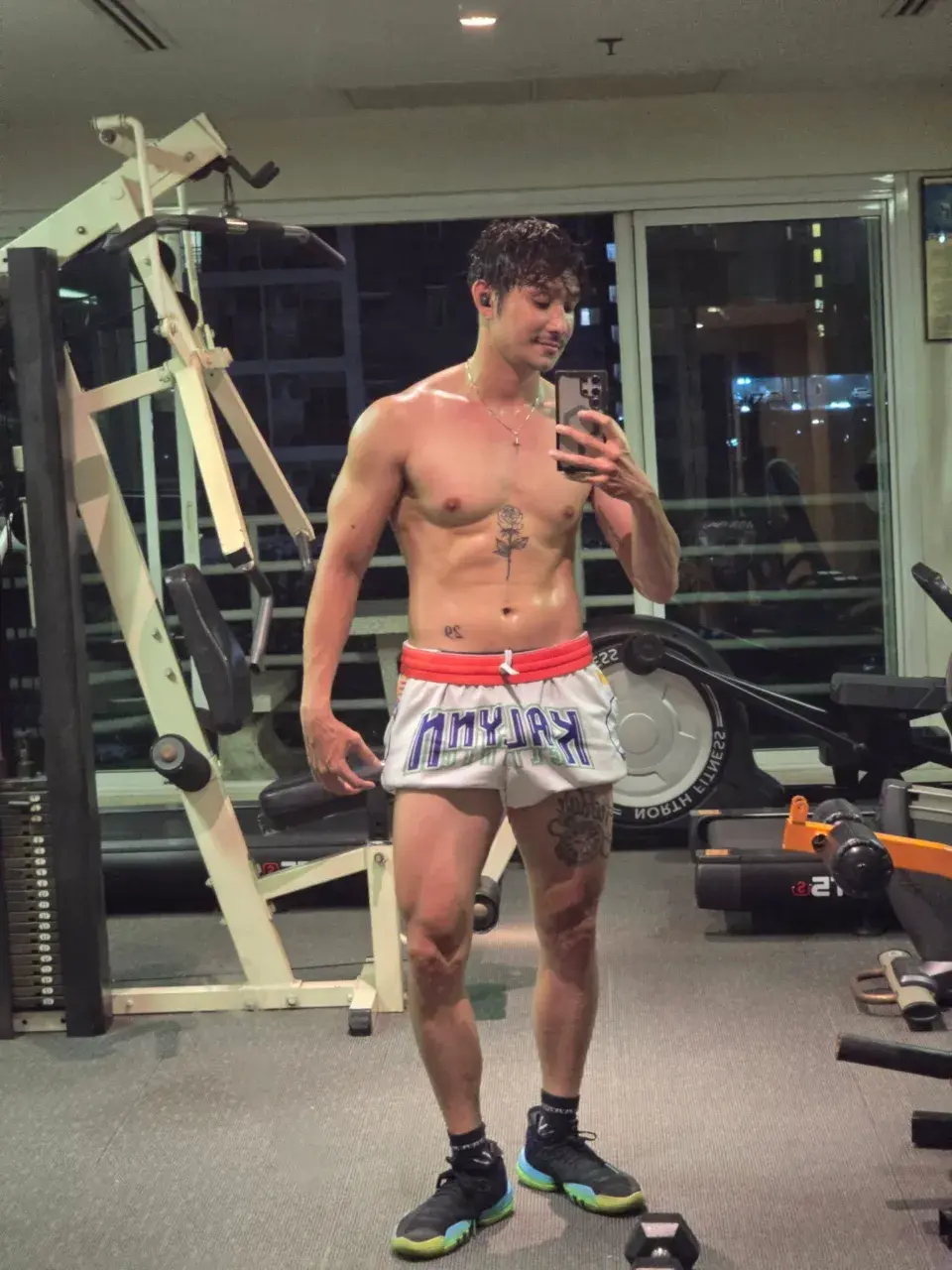 ยอมโดนกระแทก