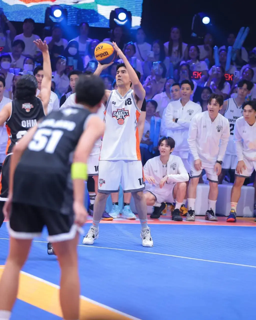 ไม่ต้องถอดน่ากอดมาก