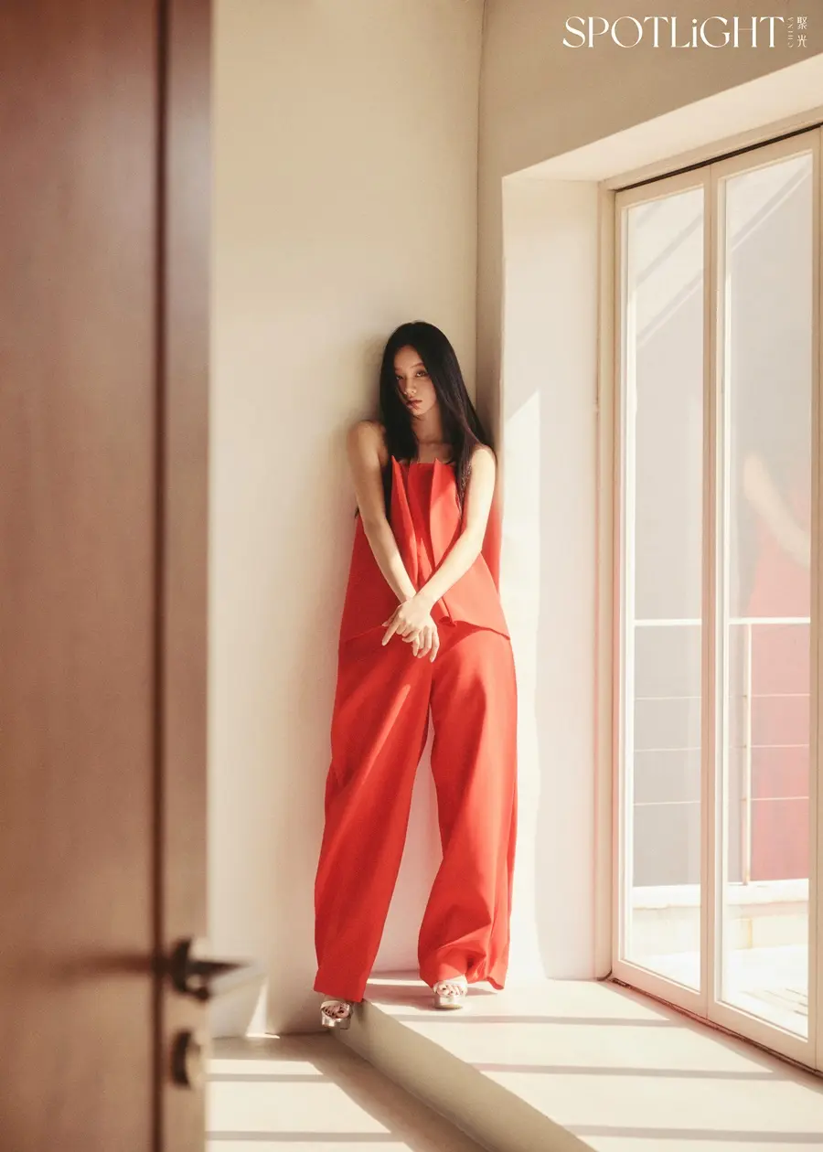 Lee Hyeri @ SPOTLiGHT China April 2025