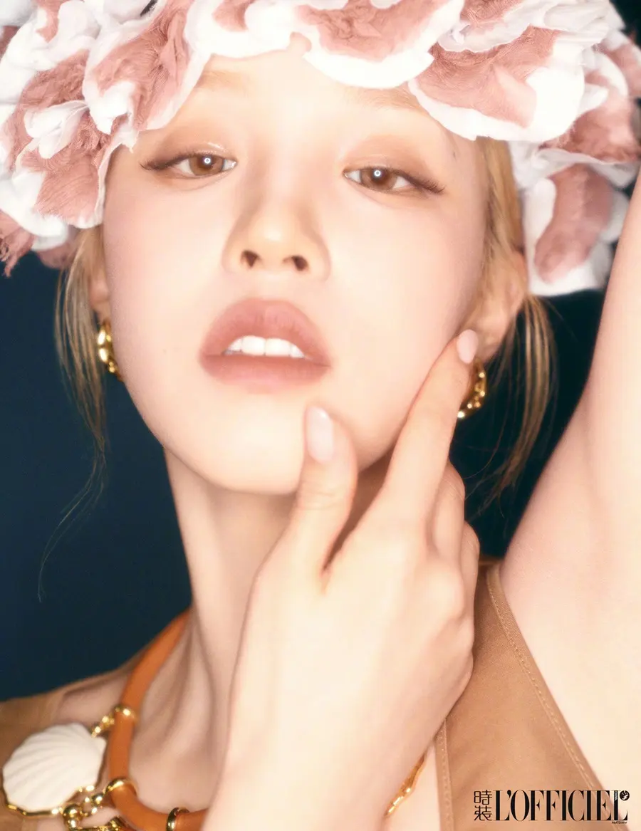 (G)I-DLE Yuqi @ L’OFFICIEL China April 2025