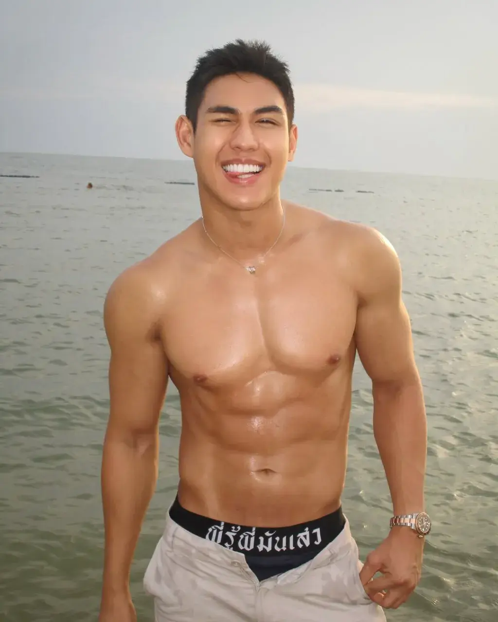 กลิ่นหนุ่มชวน..ราคะ
