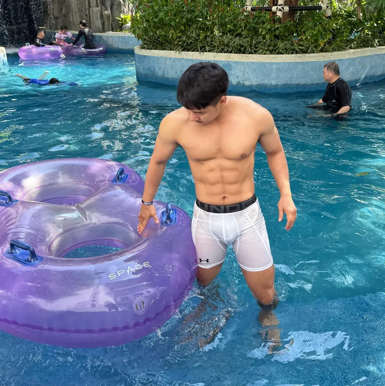 กลิ่นหนุ่มชวน..ราคะ