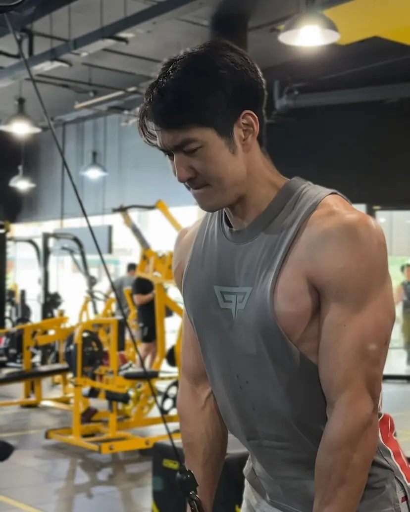 หุ่นแด๊ดดดดดเสียวแต๊ดดด