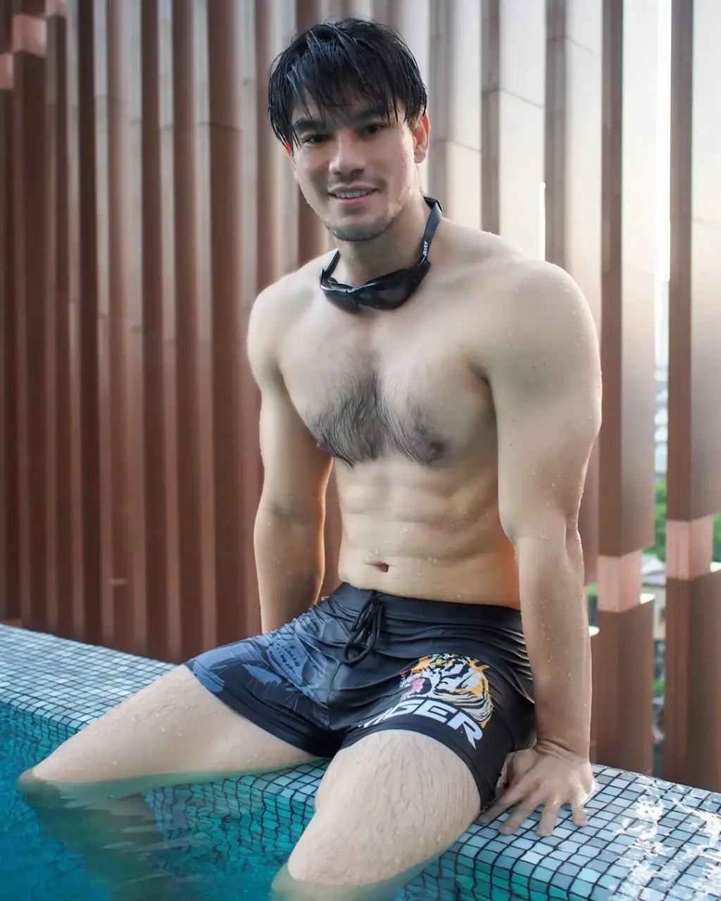 CHOREOGRAPHER : Worrawatchara Thippayacosai