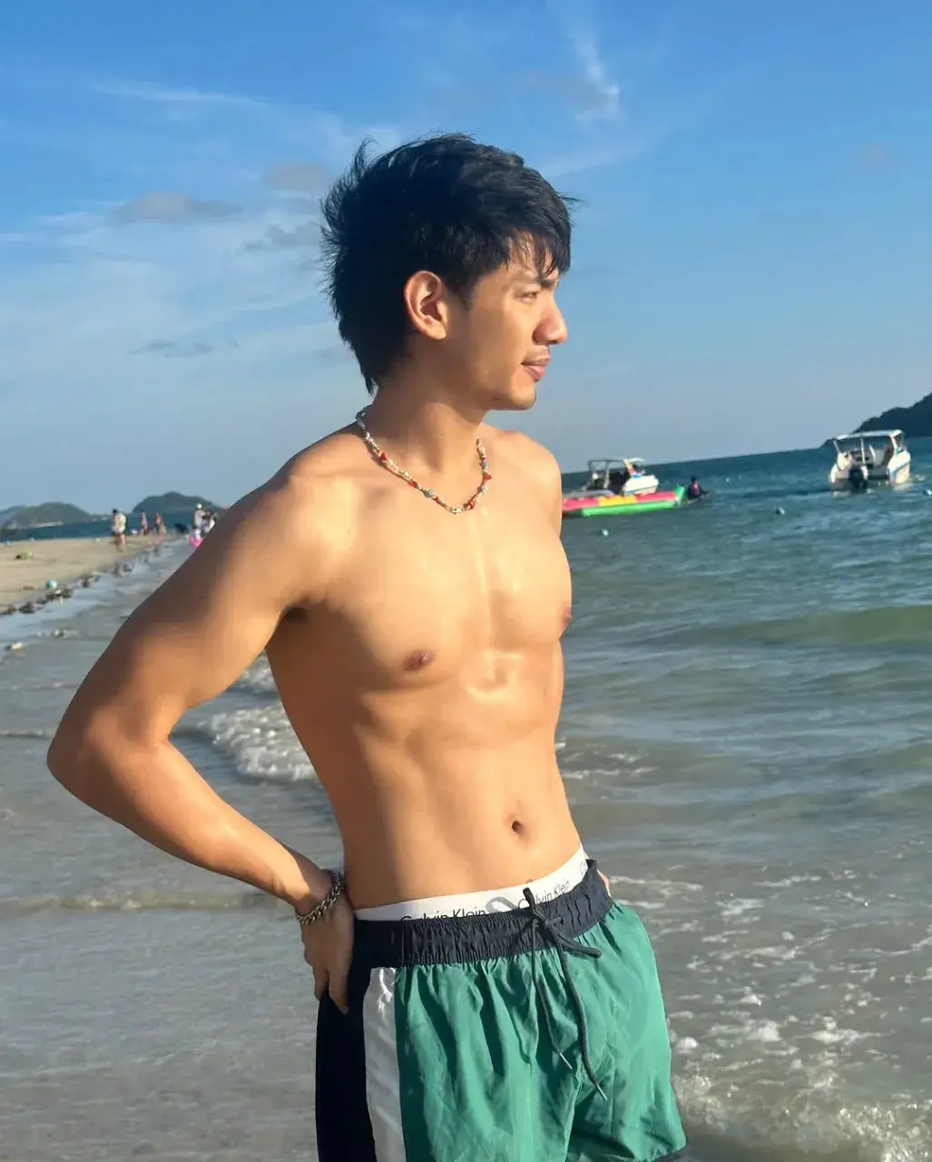 กล้ามน้อนโดนติ่งแตก