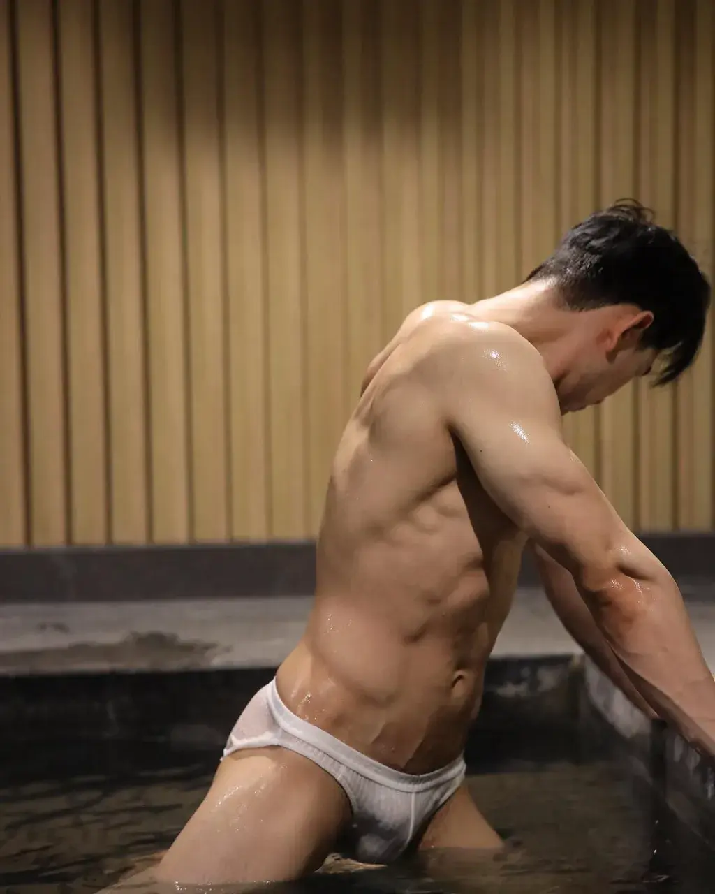 กรุ่นกลิ่นรัญจวน