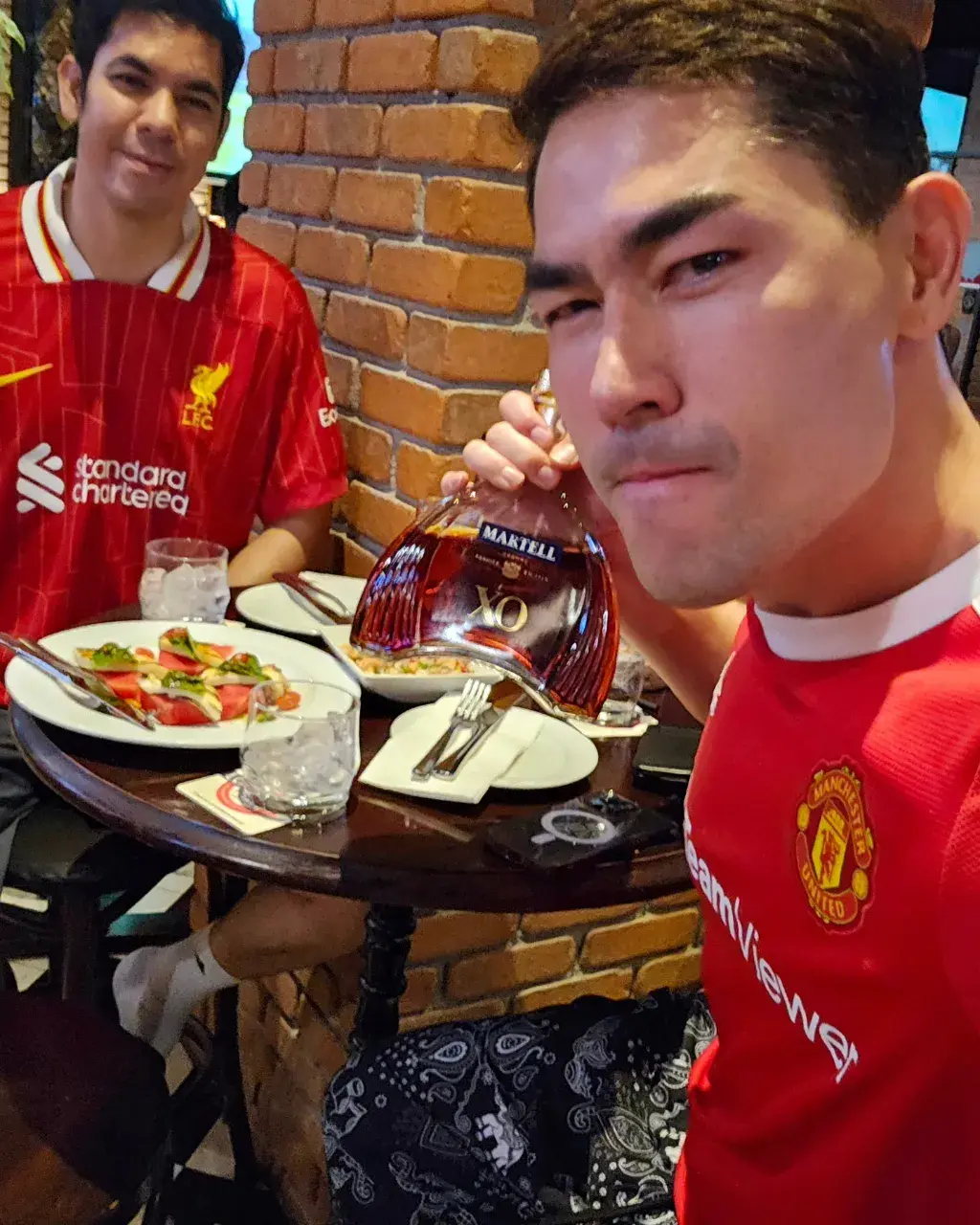 ไม่ถอดแต่น่ากอดตลอด