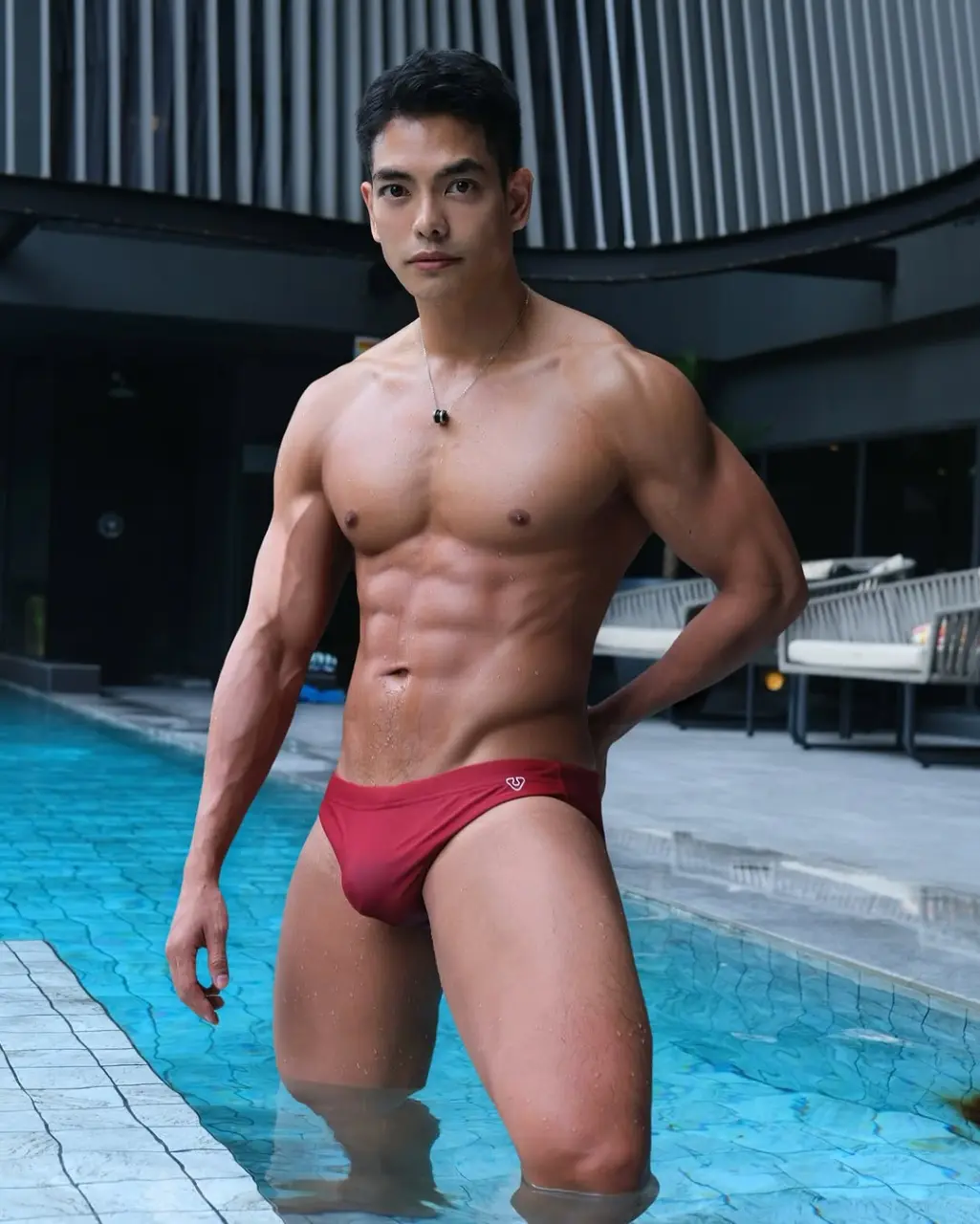Swimsuit : Kritsadapat Sirikritsawat