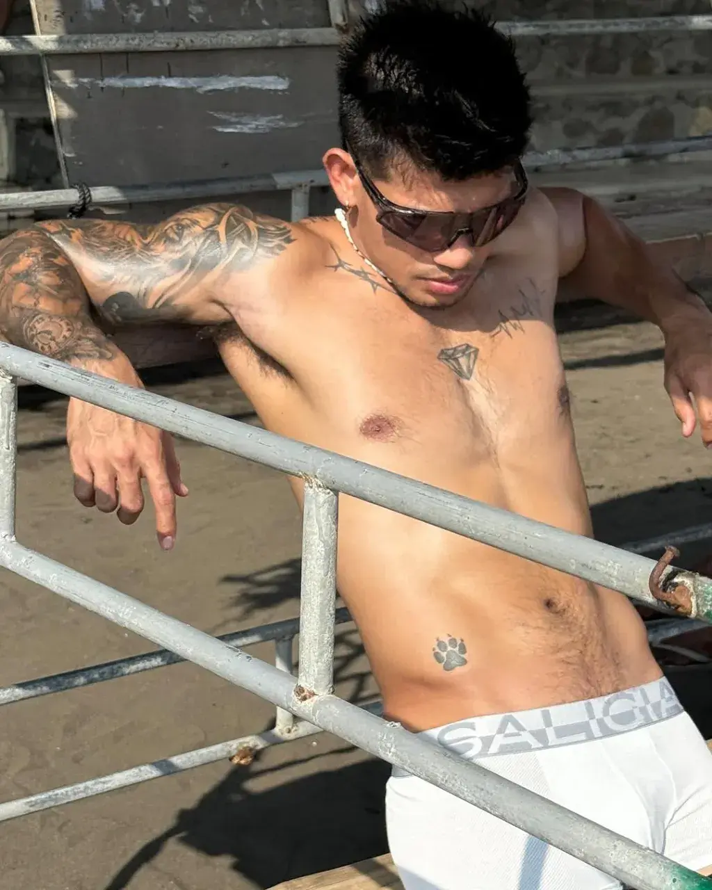 พี่เค้าแซ่บ