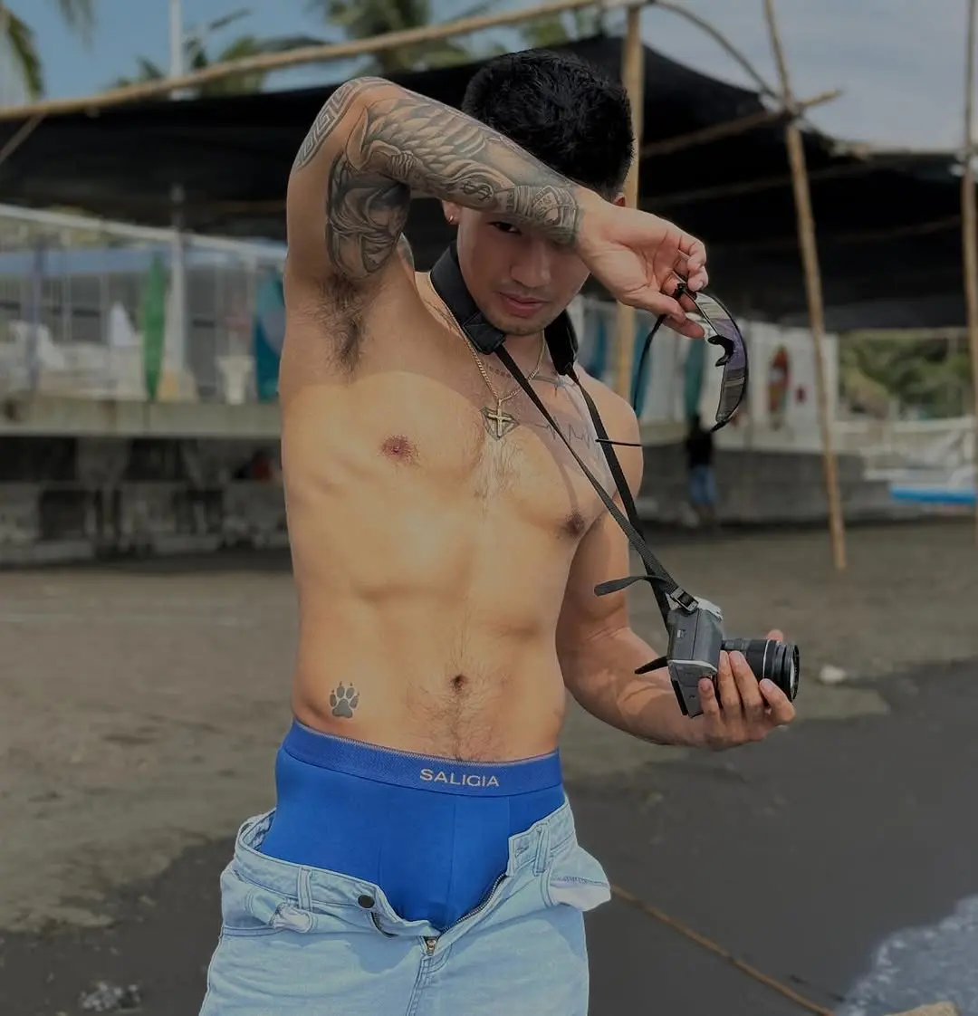 พี่เค้าแซ่บ