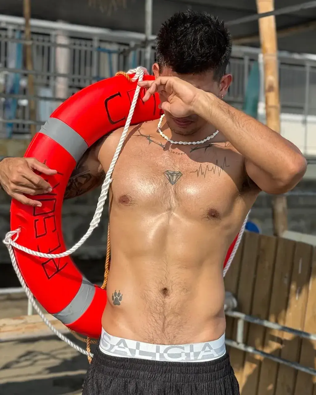 พี่เค้าแซ่บ