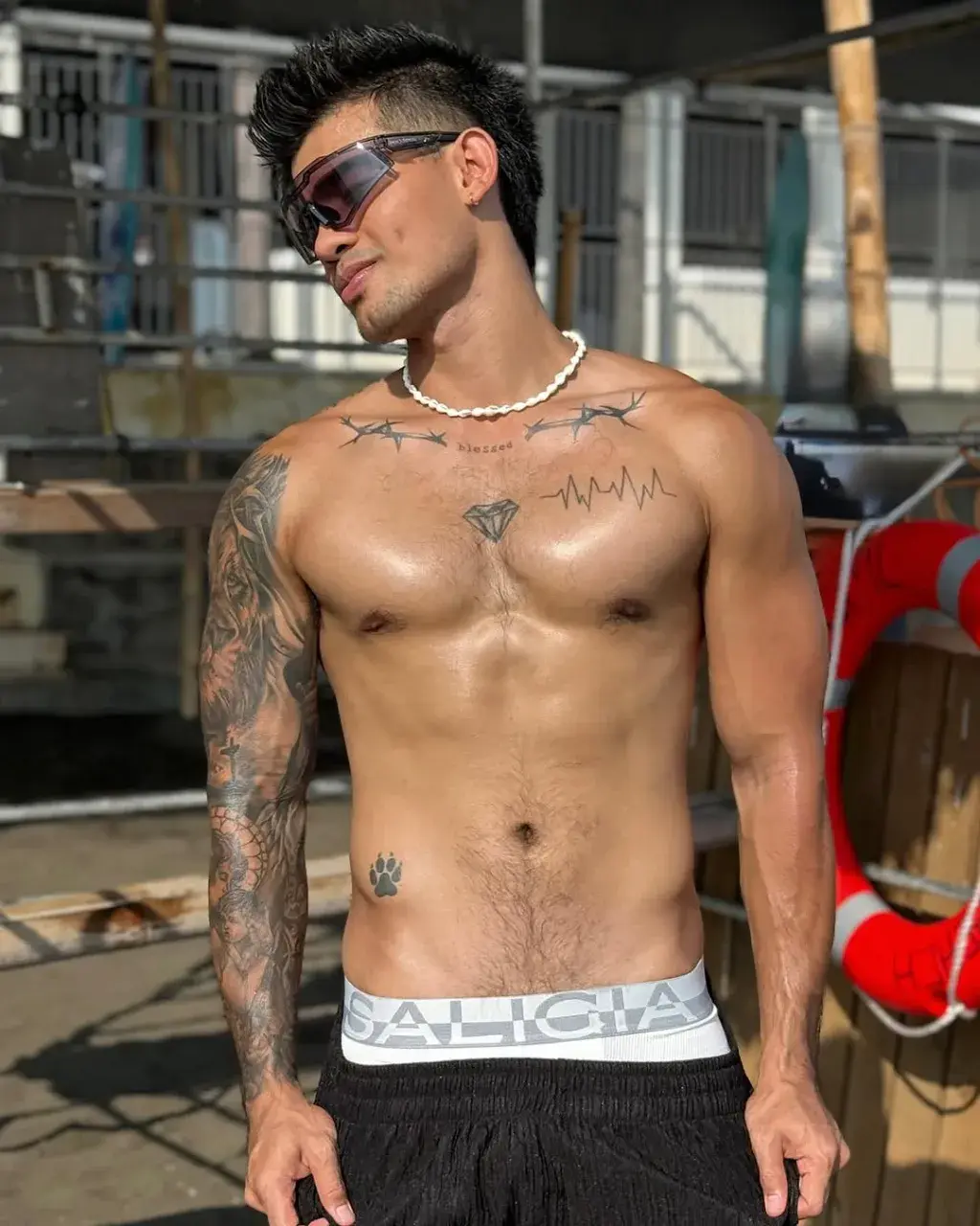 พี่เค้าแซ่บ