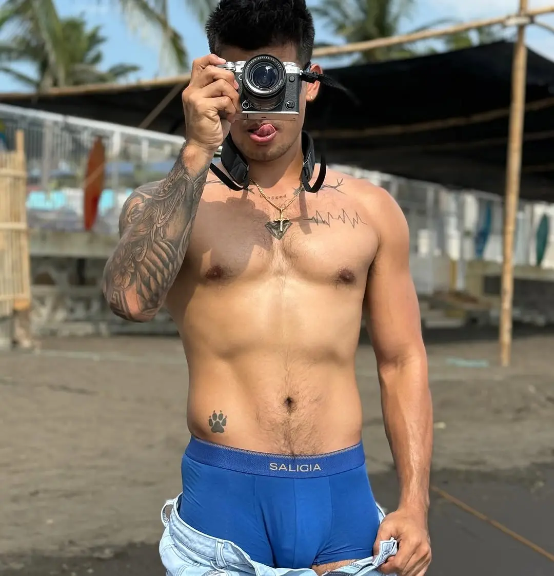 พี่เค้าแซ่บ