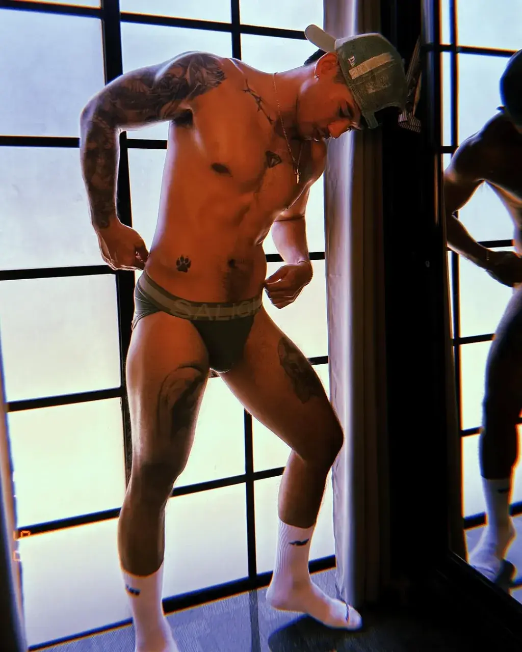 พี่เค้าแซ่บ