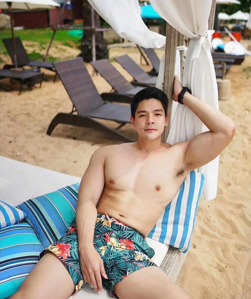 รักแร้เธอน่าซุก