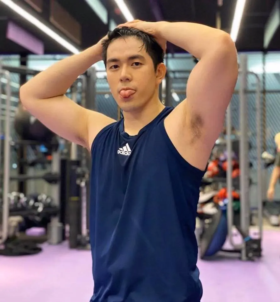 รักแร้เธอน่าซุก