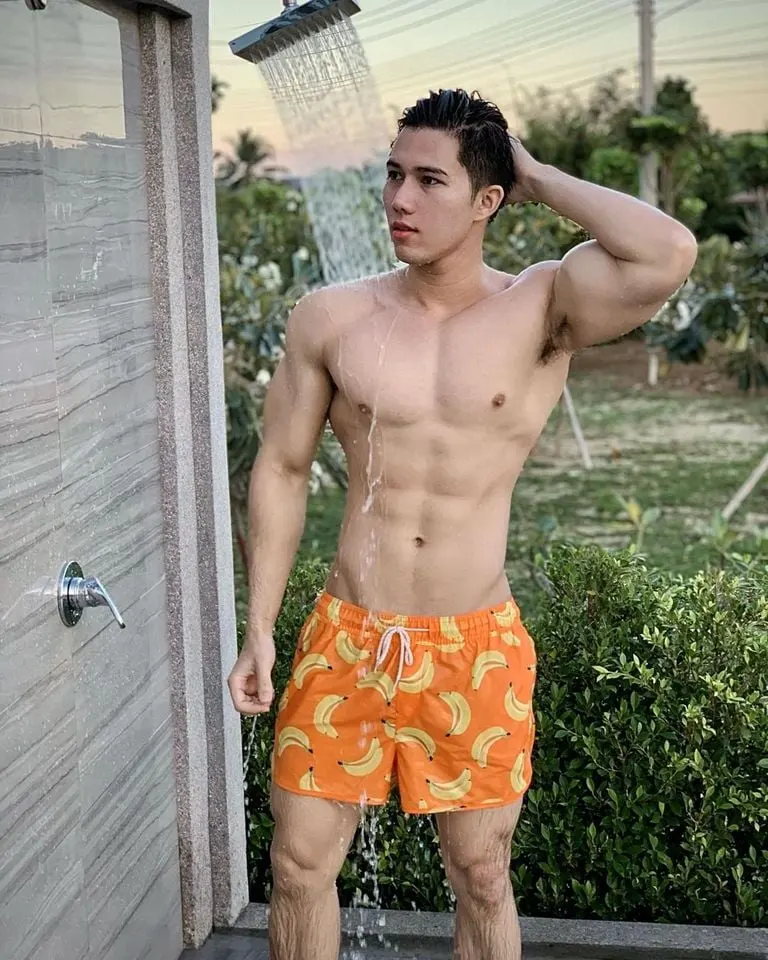 รักแร้เธอน่าซุก