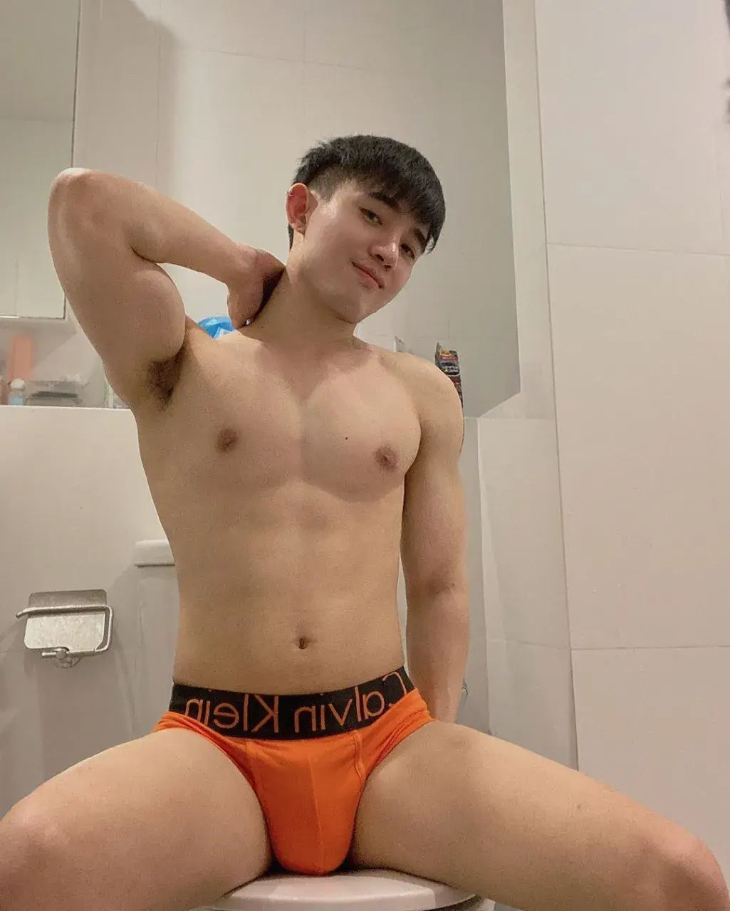 รักแร้เธอน่าซุก