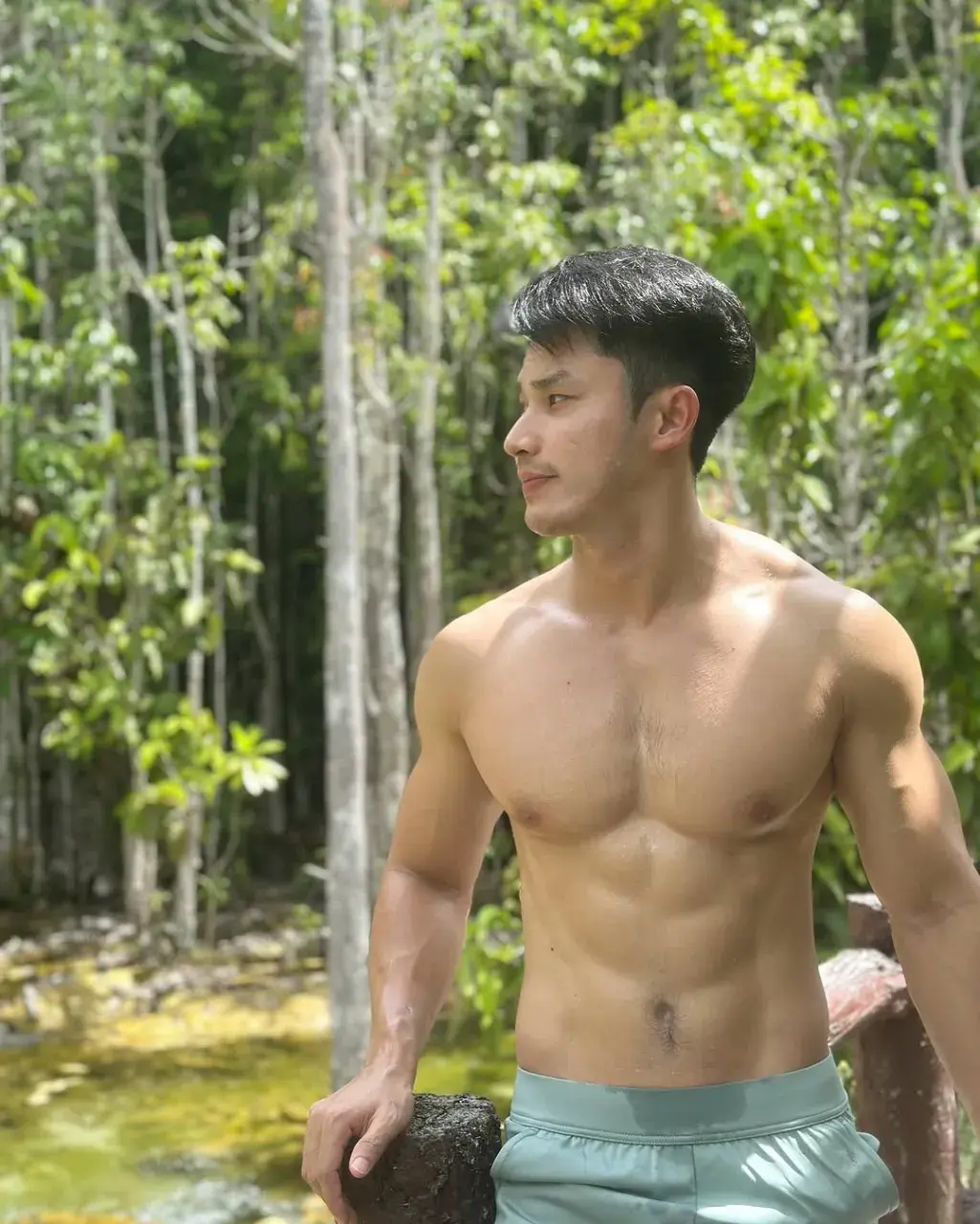 กลิ่นหนุ่มโชยมา