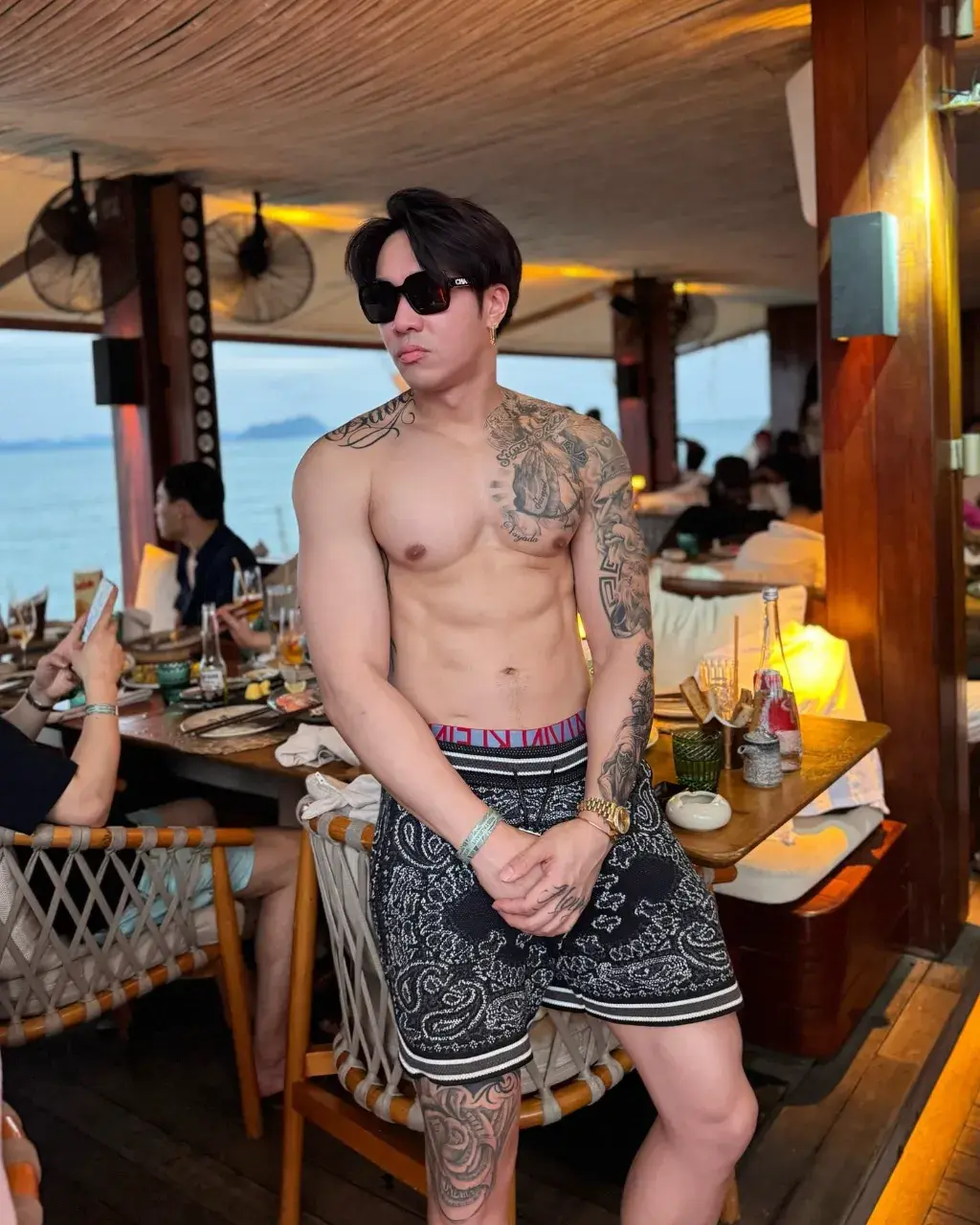 เข้มข้นล้นเอ่อ