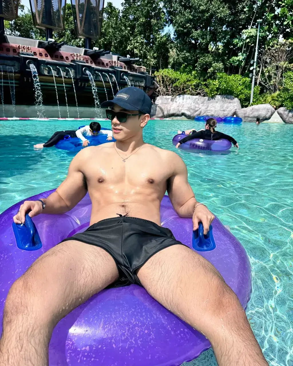 สวาทรักหนุ่มหล่อ