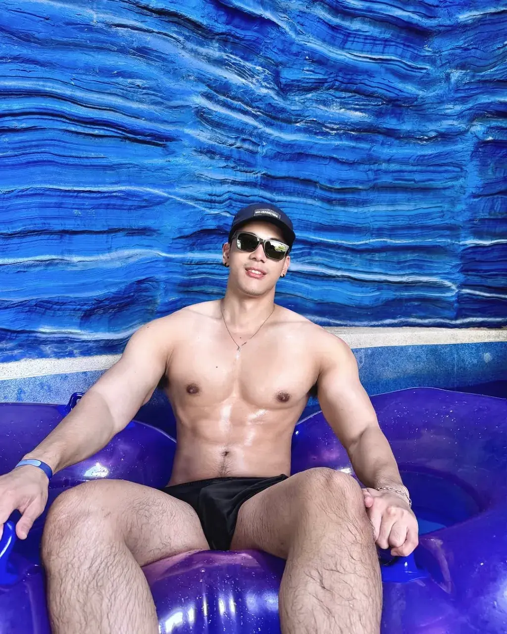 สวาทรักหนุ่มหล่อ