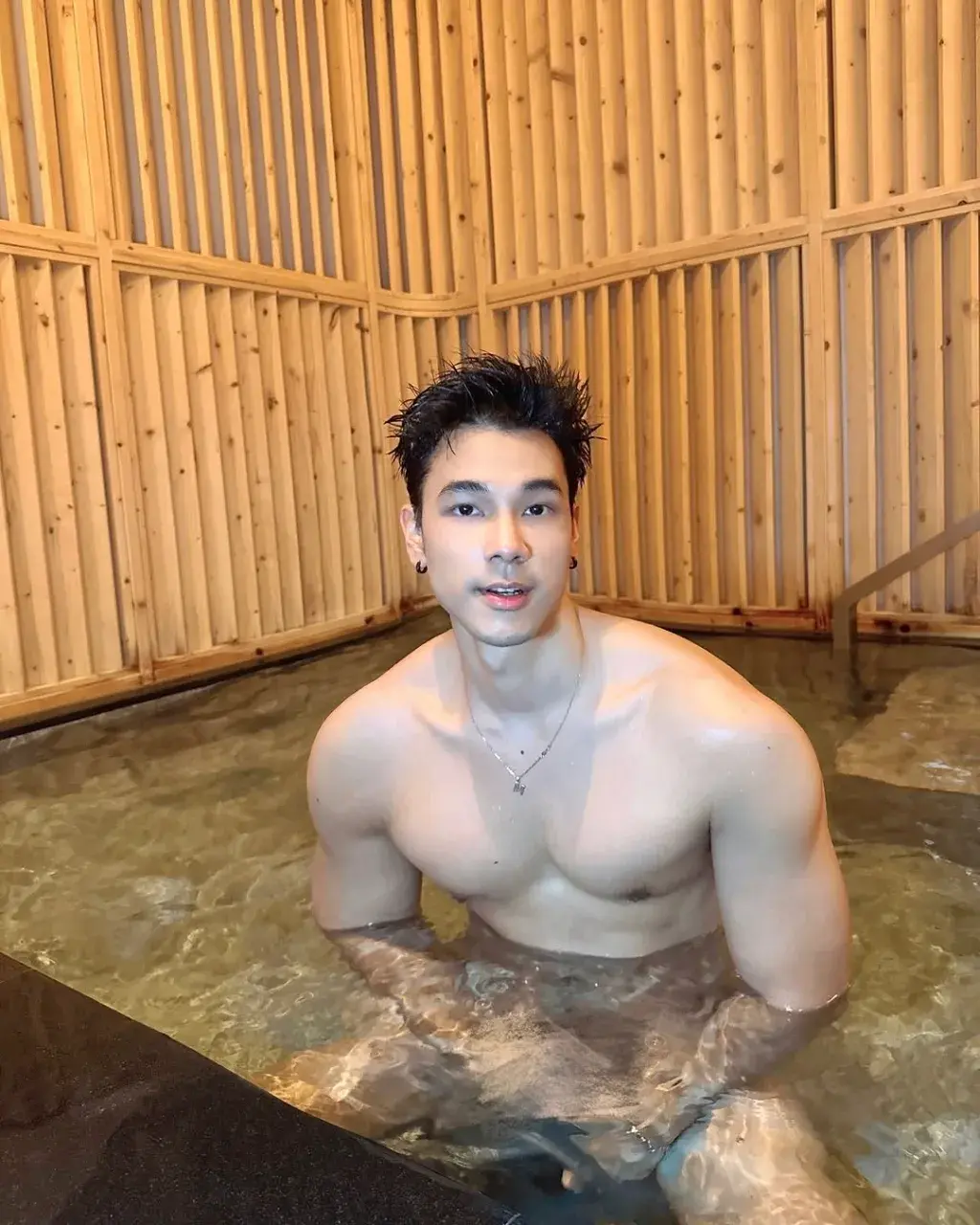 สวาทรักหนุ่มหล่อ