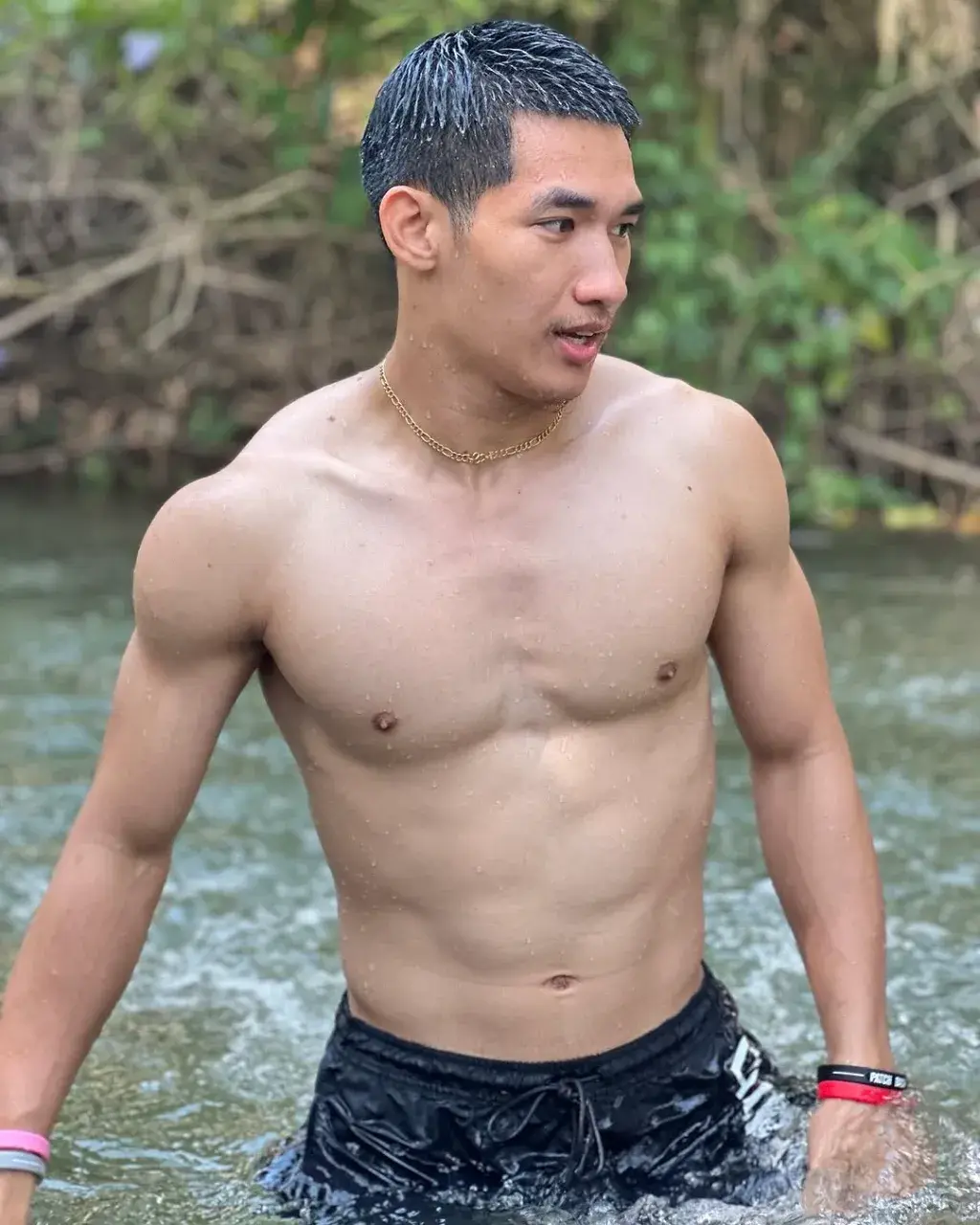 เสวน้ำปี๊แตก