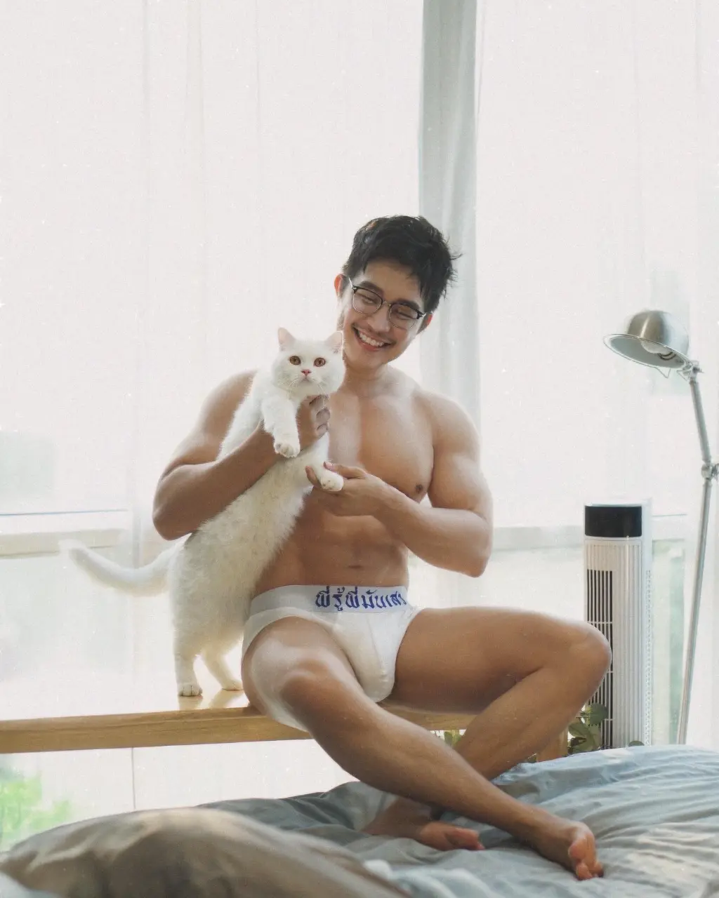 Cool GUY : Worrawoot Issralux