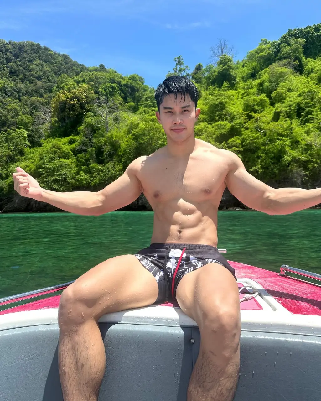 Fitness Trainer : T'Tao Taweechai