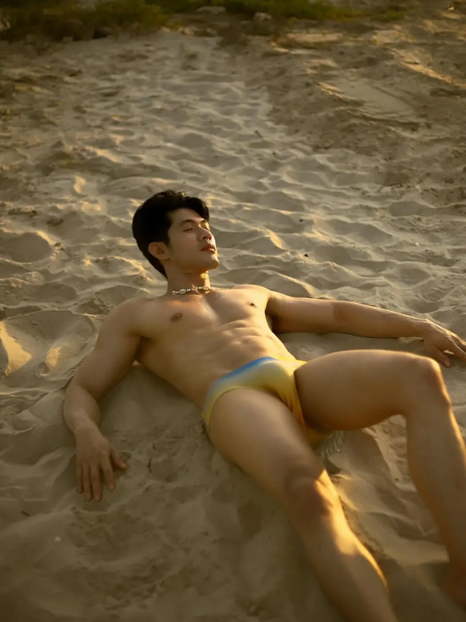 Swimsuit : Bee Tawanchat