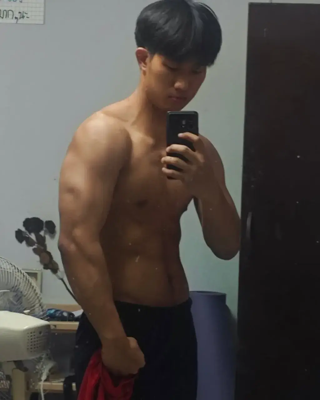 แซ่บยันปลายลิ้น