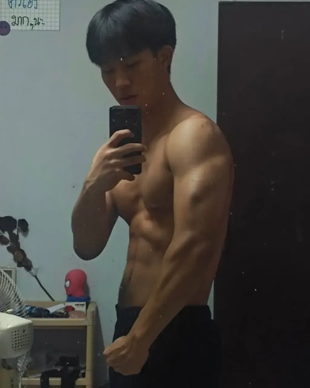 แซ่บยันปลายลิ้น